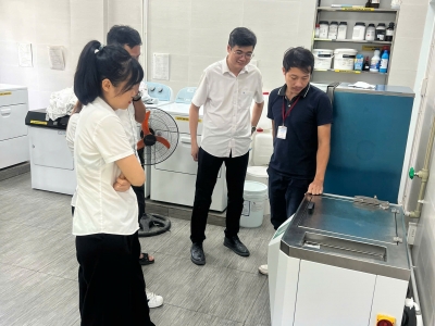 Lắp Đặt Và Bàn Giao Máy Kiểm Tra Độ Bền Sau Giặt Cho Tổng Công Ty May 10